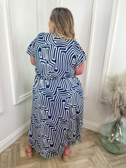 Curve Amila Dress - Monochrome