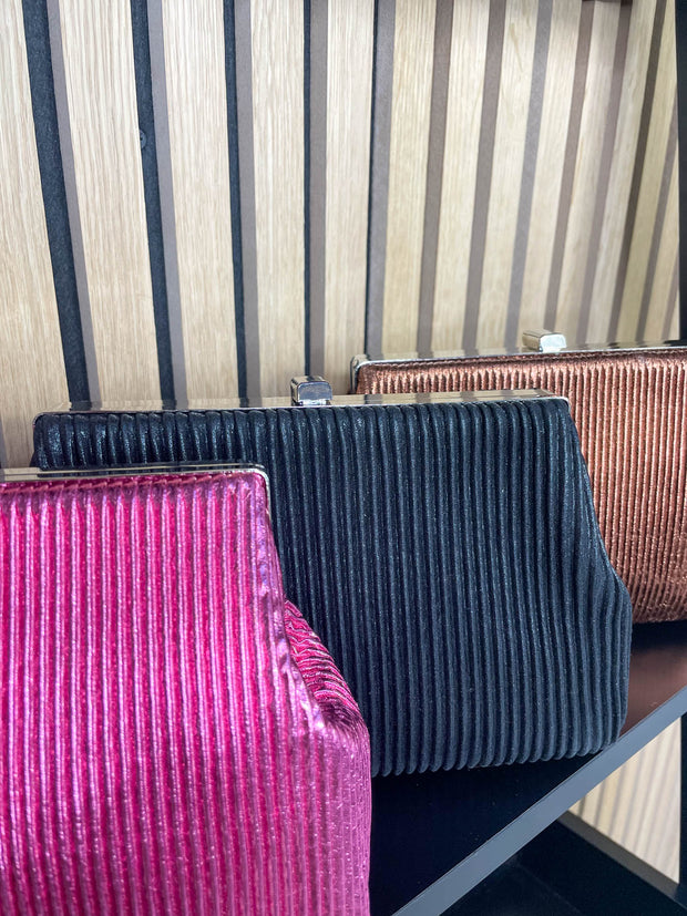 Leoni Clutch - 5 Colours
