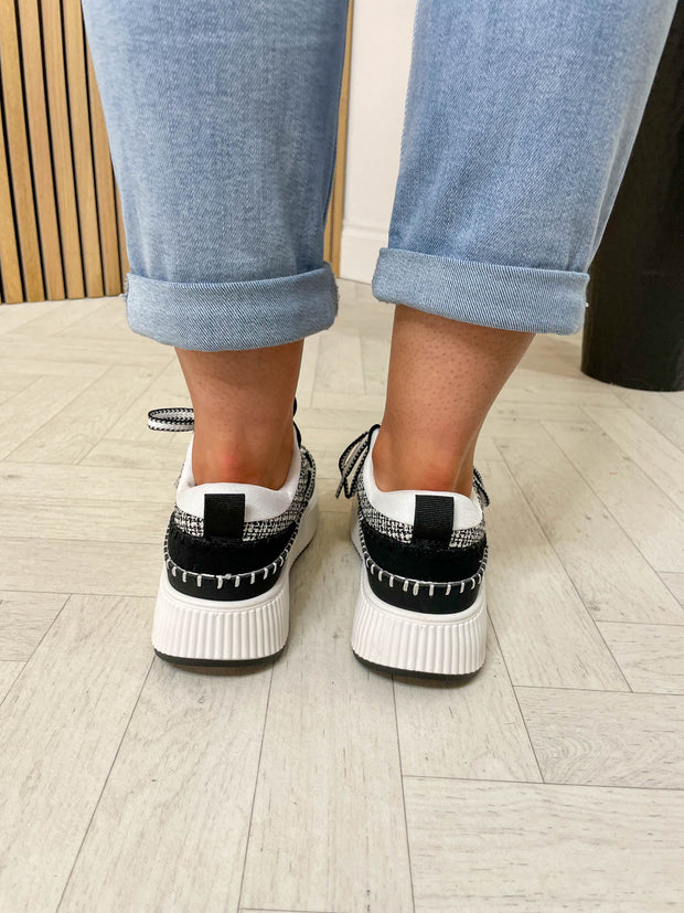 Saskia Trainer - Black