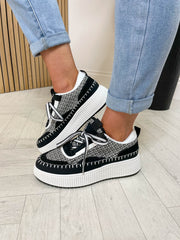 Saskia Trainer - Black
