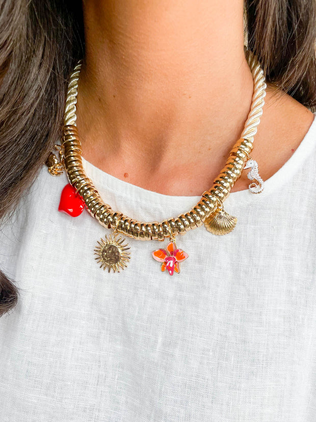 Chunky gold necklace