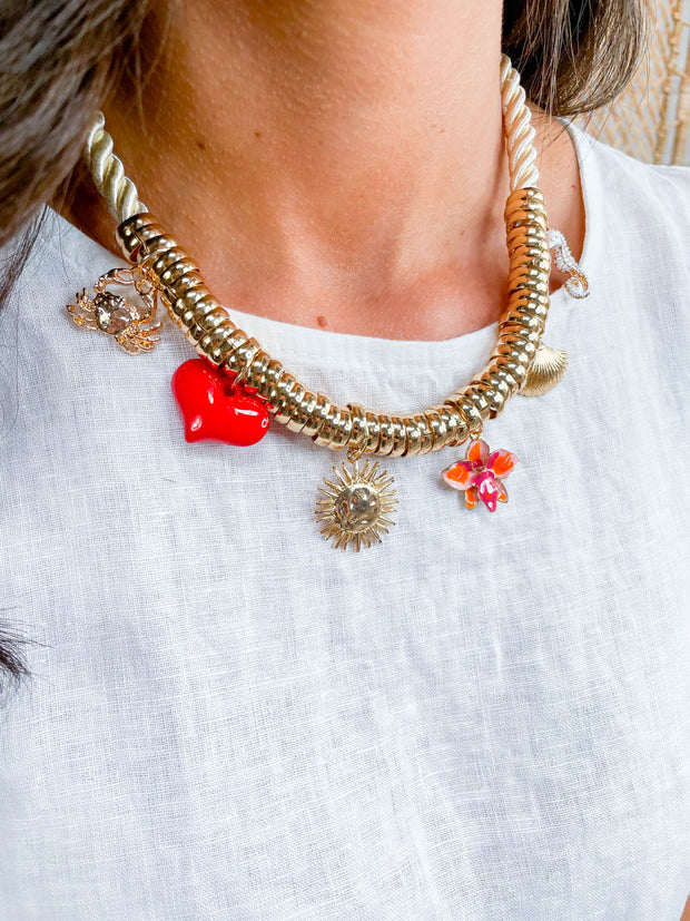 Chunky gold necklace