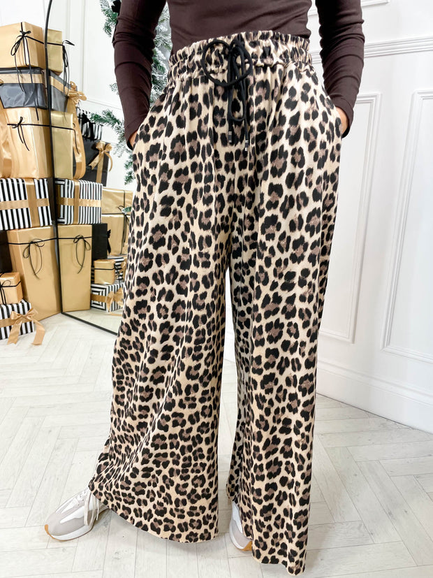 Mila Wide Leg Jogger