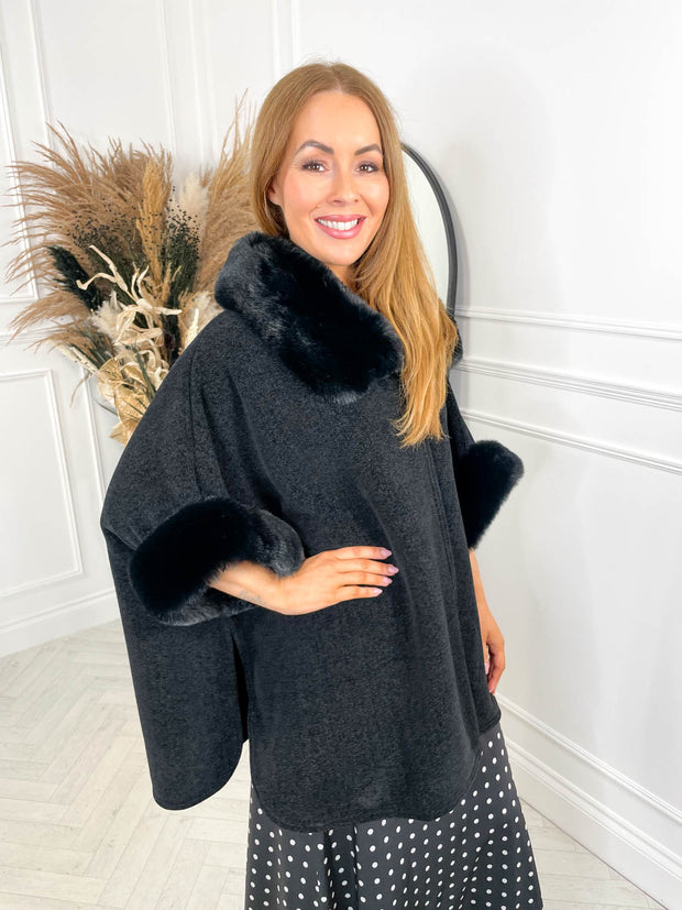 Savanna Cape - Black