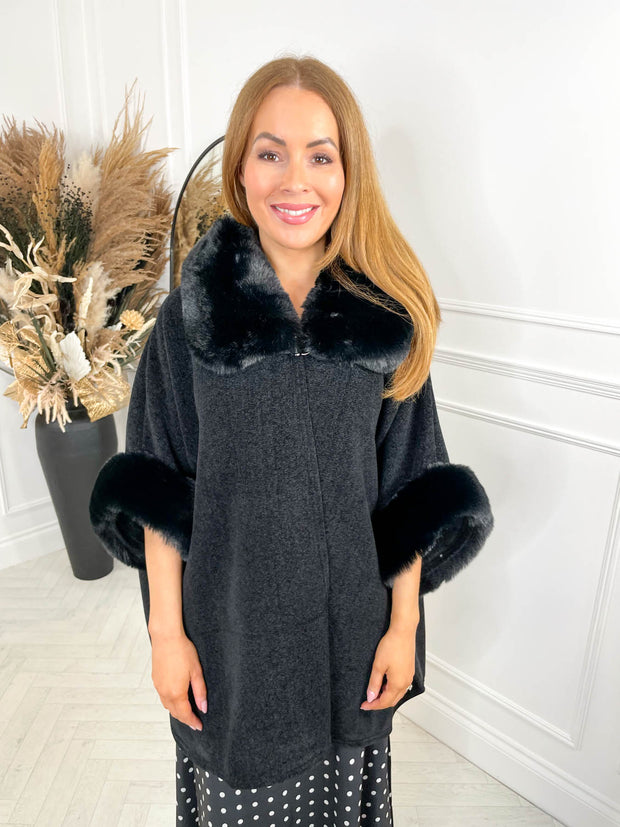 Savanna Cape - Black