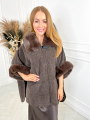 Savanna Cape - Chocolate