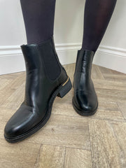 Leni Boot -  2 Colours